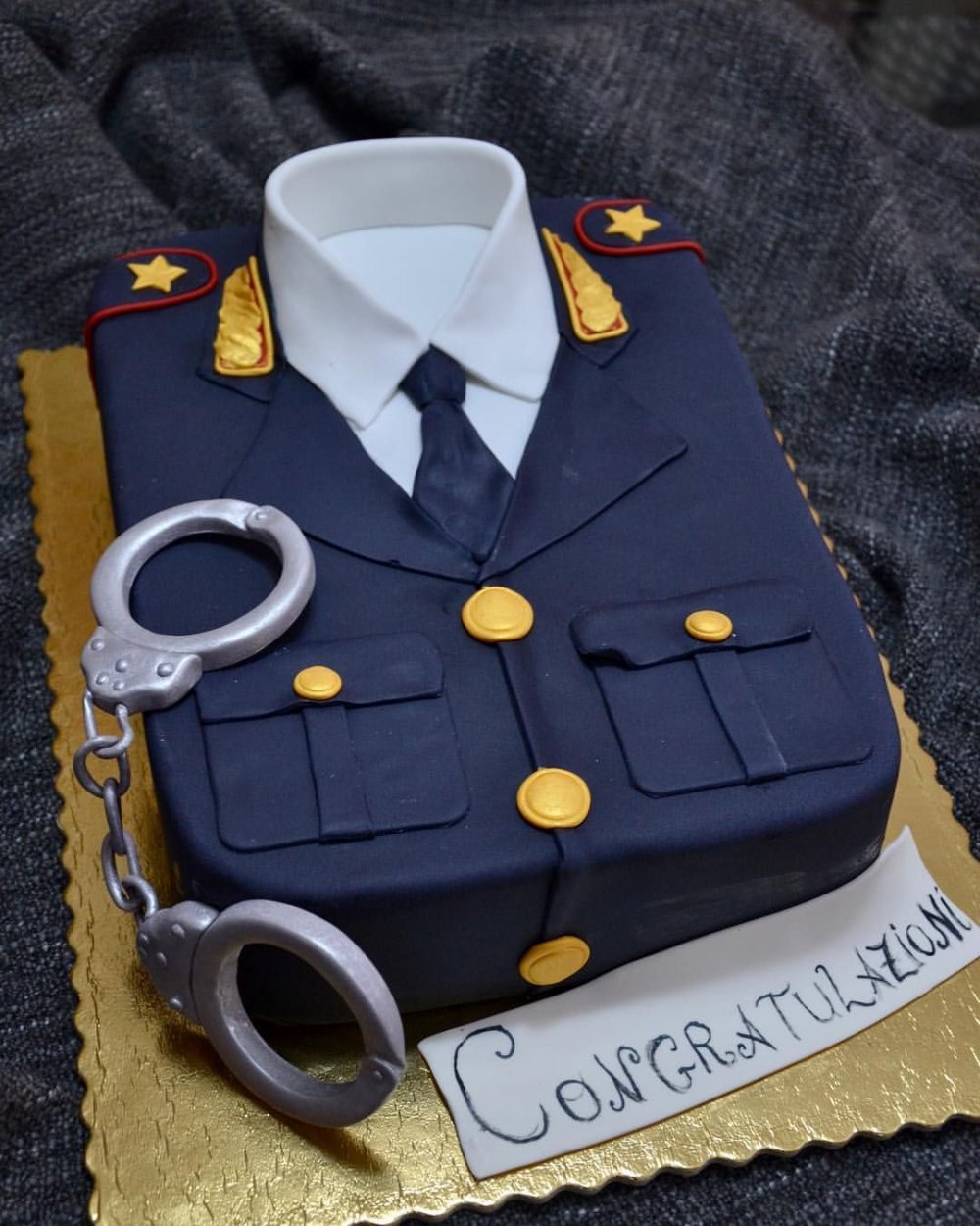 Полицейский торт