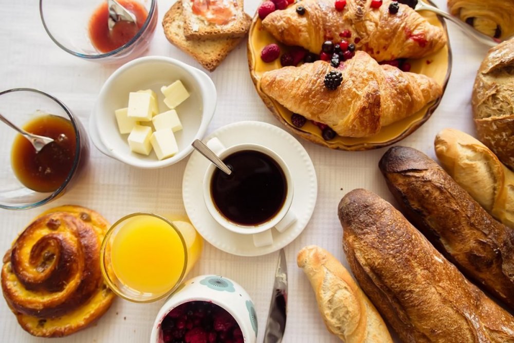 Завтрак на французском языке