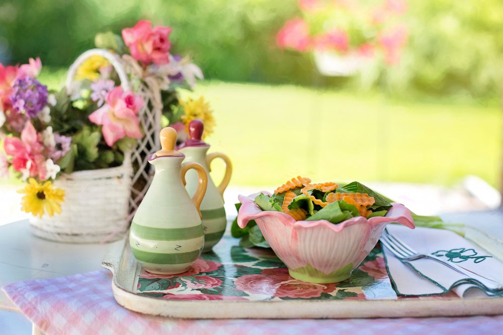 Фото завтрака с цветами