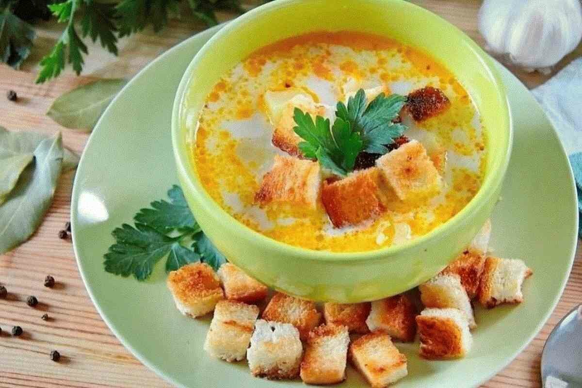 Суп с рисом и плавленным сыром