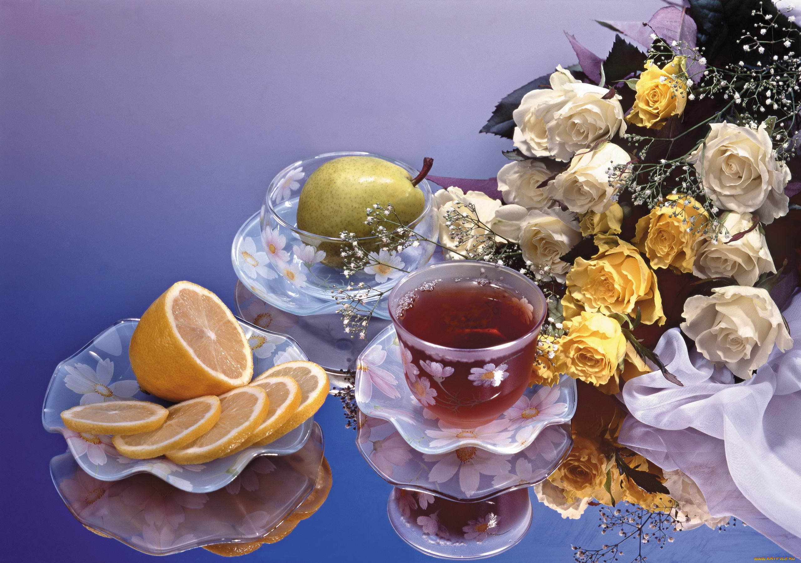 Доброго утра хорошего дня чай. Вечерний чай с цветами. Открытки с добрым утром красивые. Вечернее чаепитие. Вечерний чай.