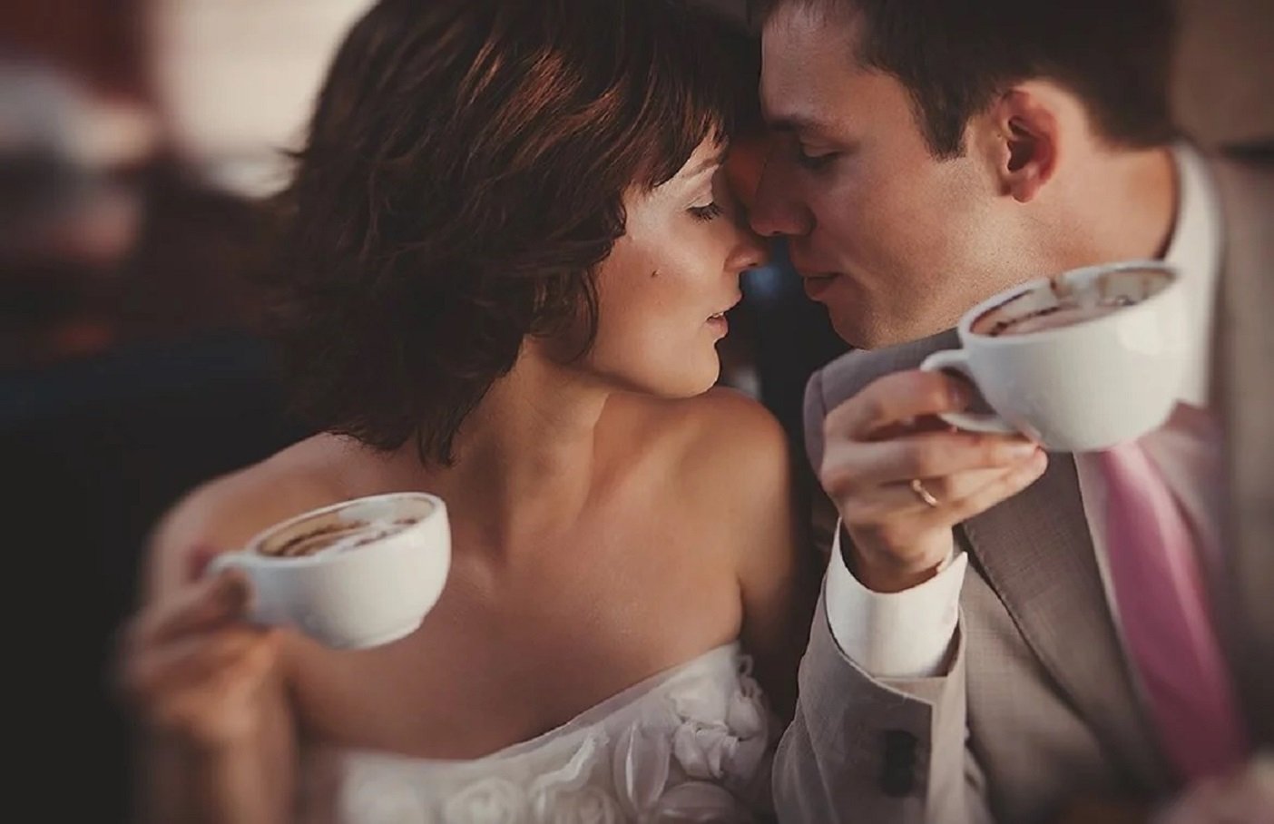 По крепче чуть чуть. Кофе на двоих. Романтическое утро. Доброе утро кофе вдвоем. Чаепитие вдвоем.